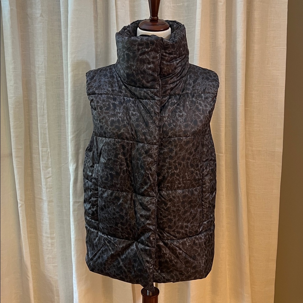 Carre Noir Animal Print Puffer Vest - Picture 1 of 6